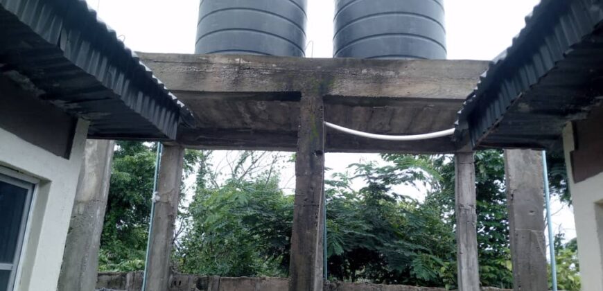 20, rooms Sefcon for sale Along Yidi Road Malete Kwasu