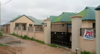 Kwasu 21 Rooms Sefcon Hostel On 2plots of Land For Sale in Malete