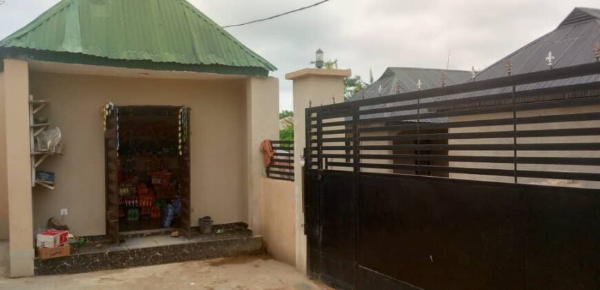 Kwasu 21 Rooms Sefcon Hostel On 2plots of Land For Sale in Malete