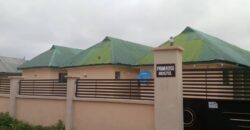 Kwasu 21 Rooms Sefcon Hostel On 2plots of Land For Sale in Malete