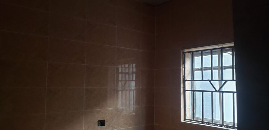 10 Rooms Uncompleted Selfcon for Sale at Kwasu