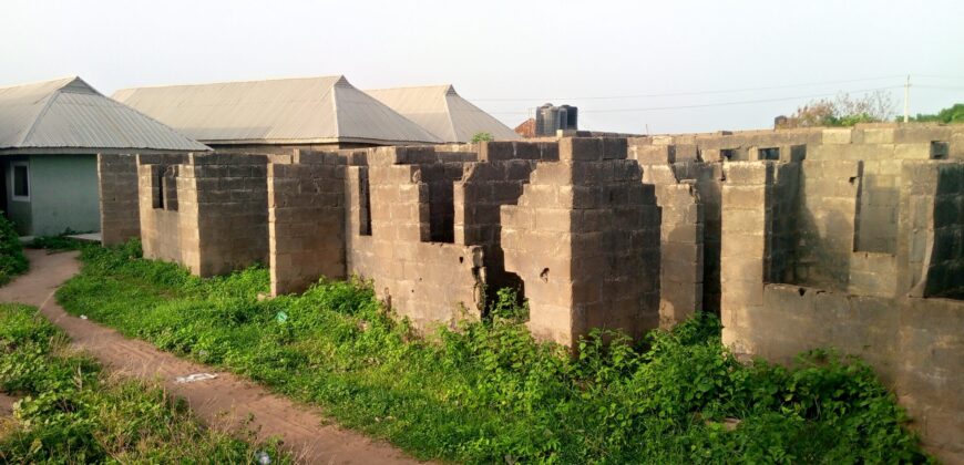 Uncompleted 15 rooms Selfcon available for sale at Kwasu