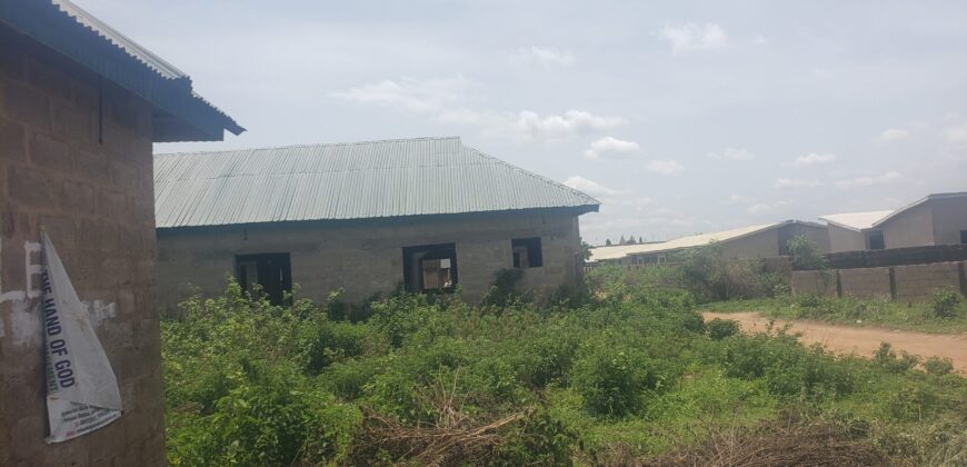 Uncompleted 36 rooms Selfcon for Sale at Kwasu