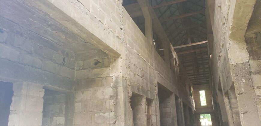 A storey Building of 20 Units of room selfcon for sale and Extra plot of land