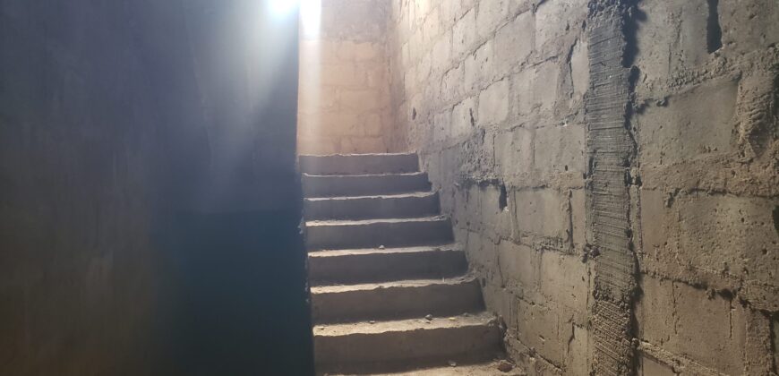 A storey Building of 20 Units of room selfcon for sale and Extra plot of land