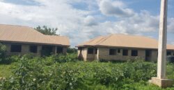 Uncompleted 18 rooms selfcon for sale on 4plot of land