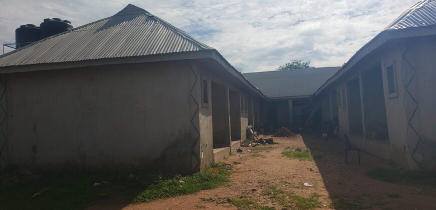 11 room selfcon with 3 room and Parlour Selfcon for sale