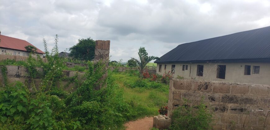 1 Plot of land available Around Marple (Kwasu)