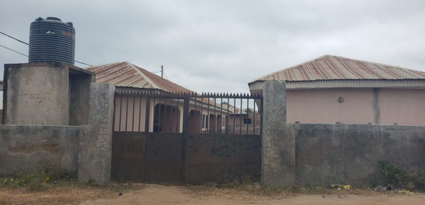 10 Rooms Self-Contained for Sale in Kwasu